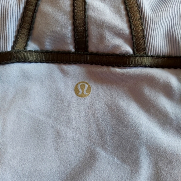 RARE Vintage** Lululemon Activewear Top w/shelf bra Size 6 Adjustable straps - Picture 4 of 7
